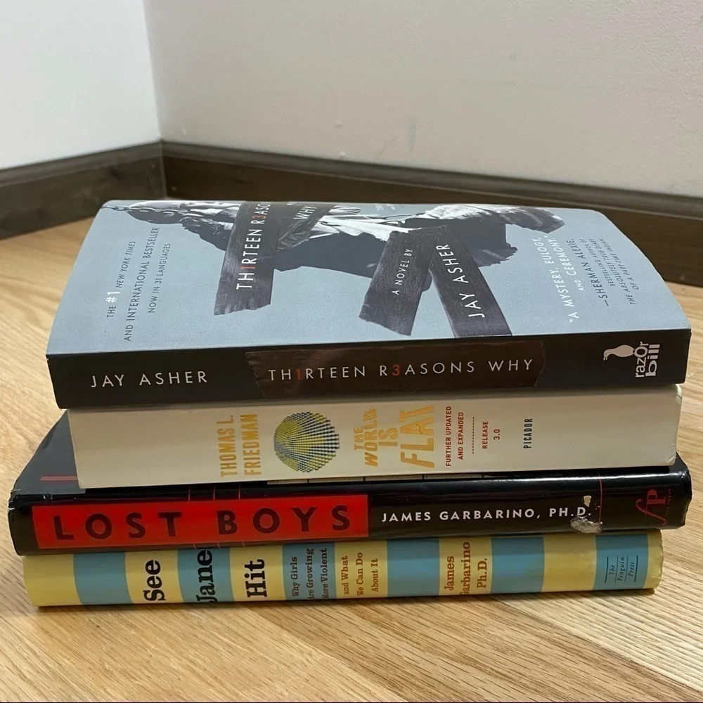 Book Bundle 13 Reasons Why Lost Boys See Jane Hit